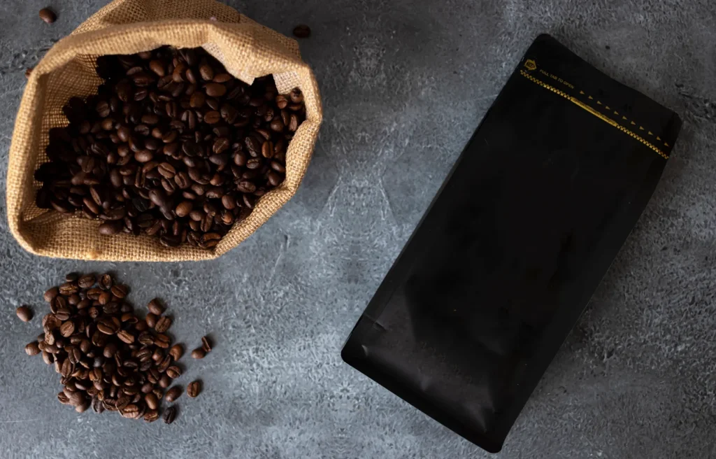 Flat Bottom Pouch: Solusi Kemasan Elegan yang Bikin Produk Anda Berdiri Tegak dan Memukau!